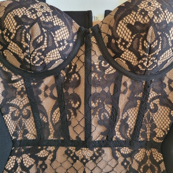 Mew Mews Lace Bandage Dress. - Picture 14 of 15